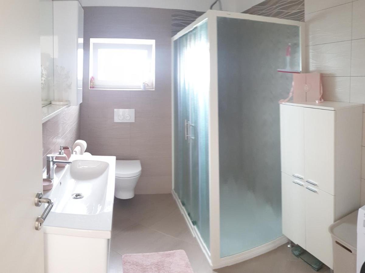 Apartment Mia 2 Banjol Eksteriør bilde