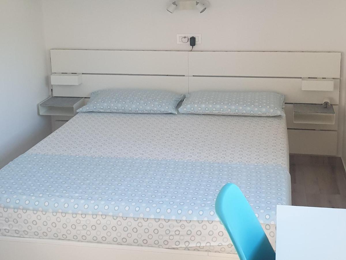 Apartment Mia 2 Banjol Eksteriør bilde