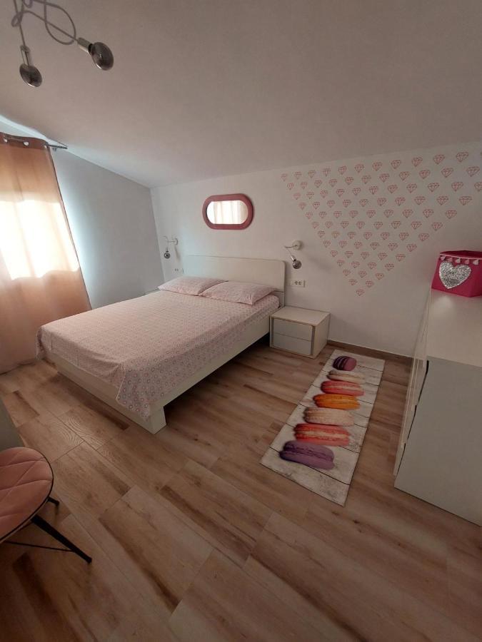 Apartment Mia 2 Banjol Eksteriør bilde